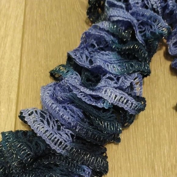 Blue Ruffled Knit Scarf - Picture 5 of 9